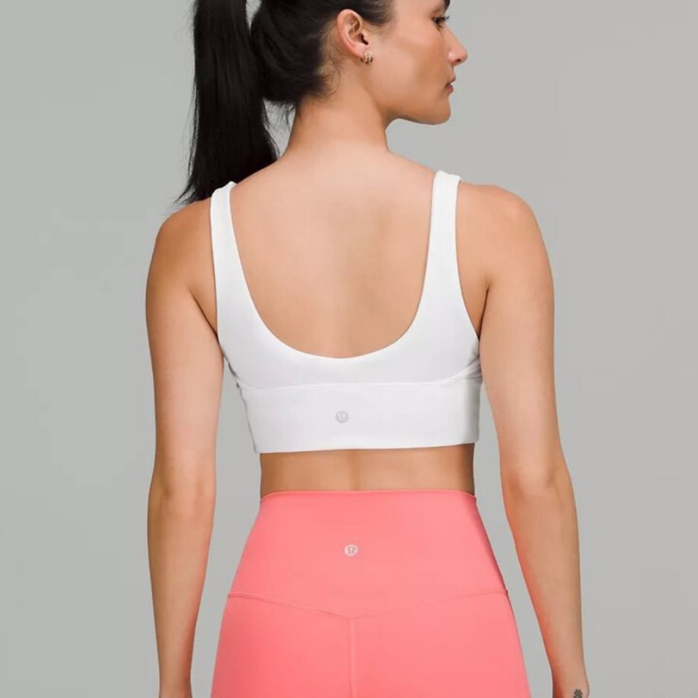 LULULEMON ALIGN REVERSIBLE BRA IN WHITE/STRAWBERRY MILKSHAKE NWT - SIZE 8 - Picture 2 of 4